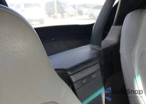 1998 BMW Z3 1.9 из США, поврежденный, VIN 4USCH7321WLE05672